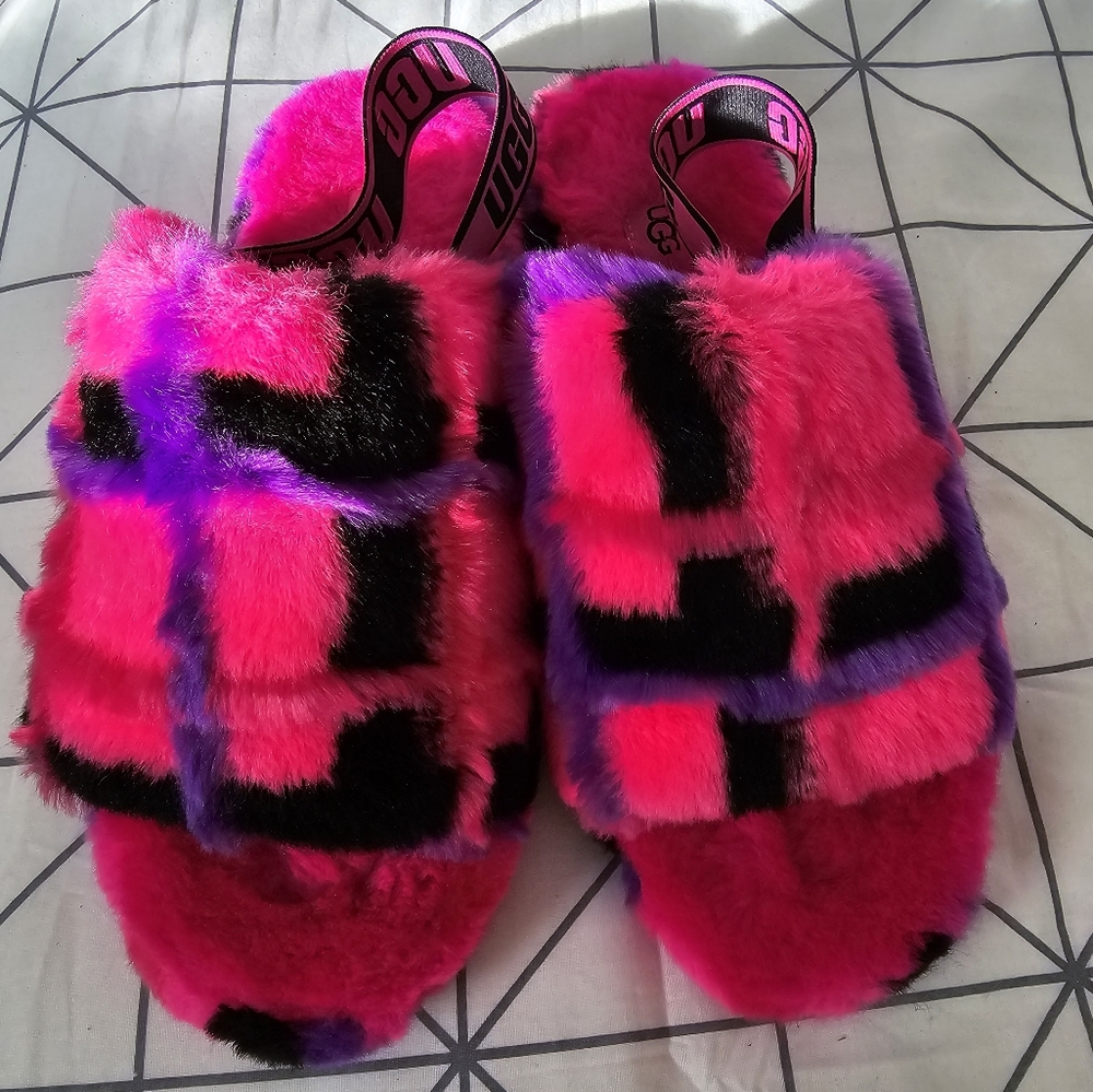 Ugg slides